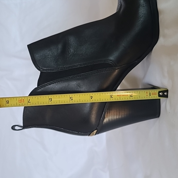 Michael Kors Leather Ankle Boots Size 8.5 - Picture 7 of 7